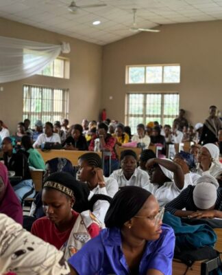 The SWL Foundation Celebrates Scholarship To Students